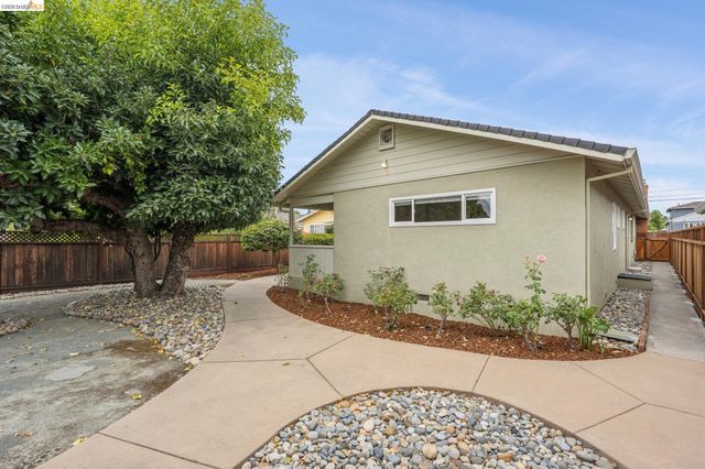 871 Joaquin Ave, San Leandro, CA 94577