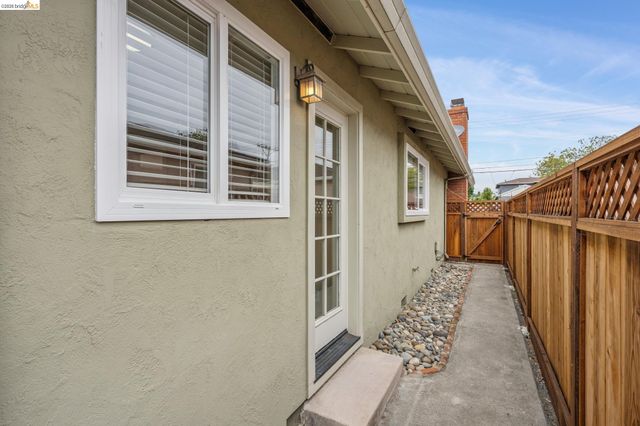 871 Joaquin Ave, San Leandro, CA 94577