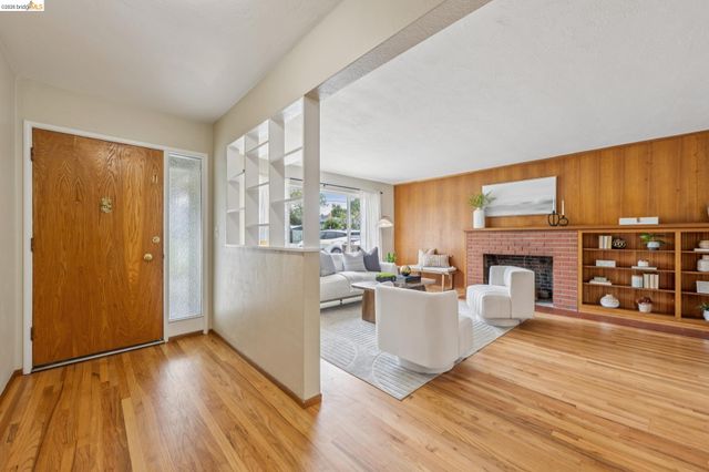 871 Joaquin Ave, San Leandro, CA 94577