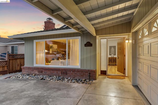 871 Joaquin Ave, San Leandro, CA 94577