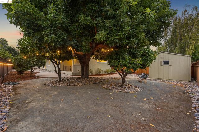 871 Joaquin Ave, San Leandro, CA 94577