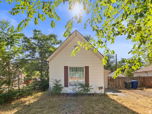 3296 OGDEN AVE, Ogden, UT 84401