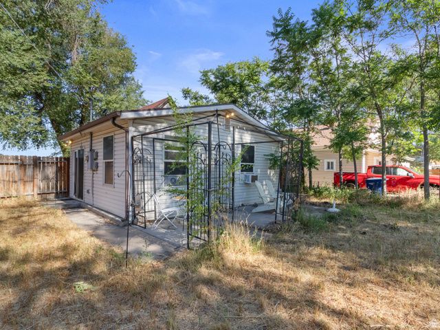 3296 OGDEN AVE, Ogden, UT 84401