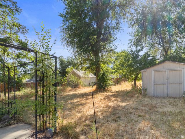 3296 OGDEN AVE, Ogden, UT 84401