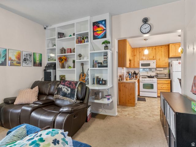 3296 OGDEN AVE, Ogden, UT 84401