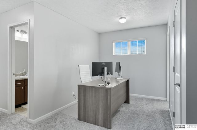 7509 N 142 Street, Omaha, NE 68142