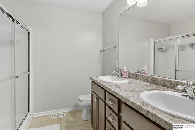 7509 N 142 Street, Omaha, NE 68142