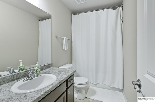 7509 N 142 Street, Omaha, NE 68142