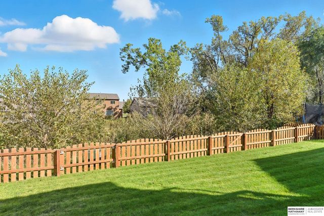 7509 N 142 Street, Omaha, NE 68142