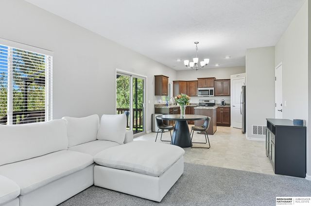 7509 N 142 Street, Omaha, NE 68142