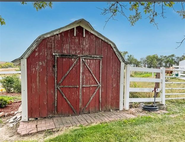 25456 290th Street, Maryville, MO 64468