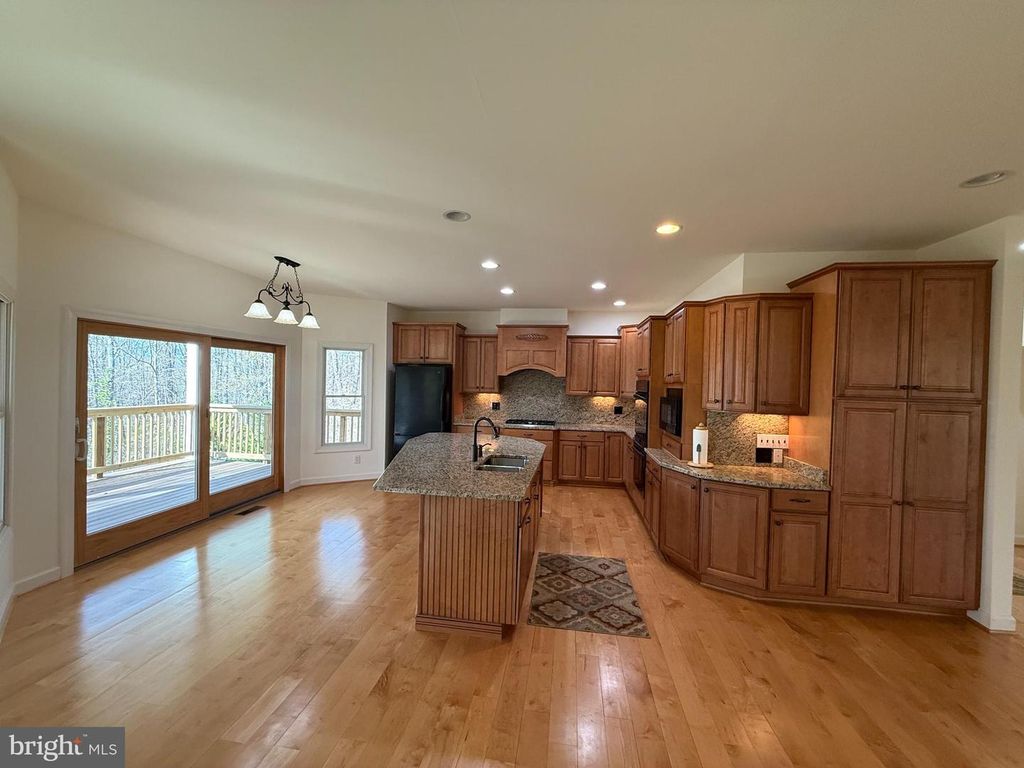 Image 13 of property listing at 4222 IJAMSVILLE RD, Ijamsville, MD 21754