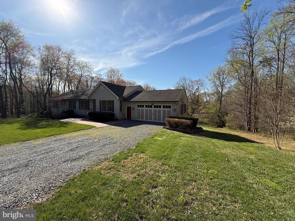 Image 3 of property listing at 4222 IJAMSVILLE RD, Ijamsville, MD 21754