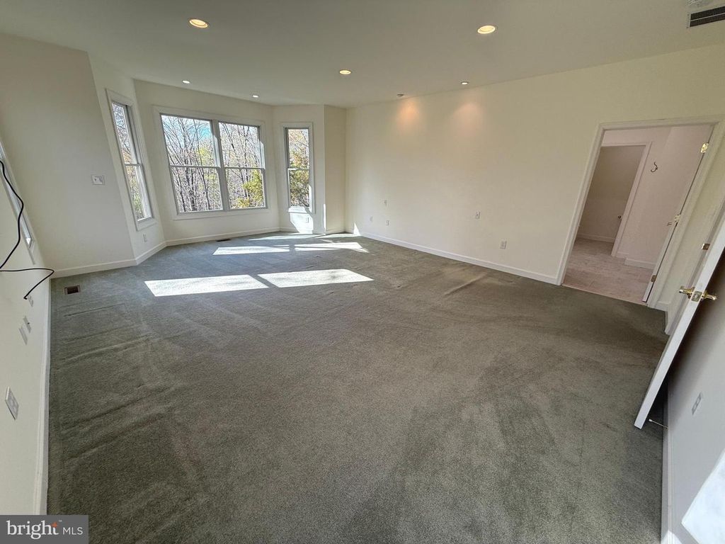 Image 34 of property listing at 4222 IJAMSVILLE RD, Ijamsville, MD 21754