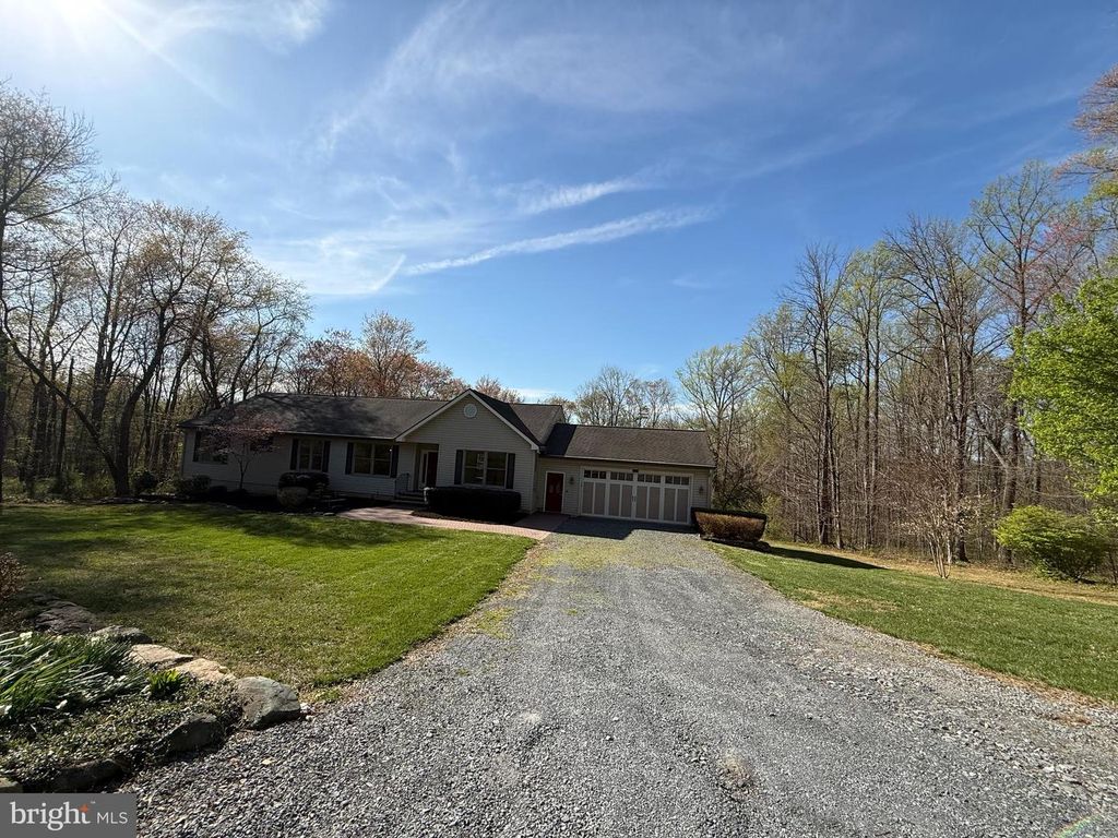 Image 4 of property listing at 4222 IJAMSVILLE RD, Ijamsville, MD 21754