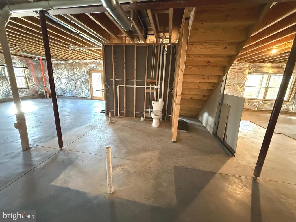 Image 60 of property listing at 4222 IJAMSVILLE RD, Ijamsville, MD 21754