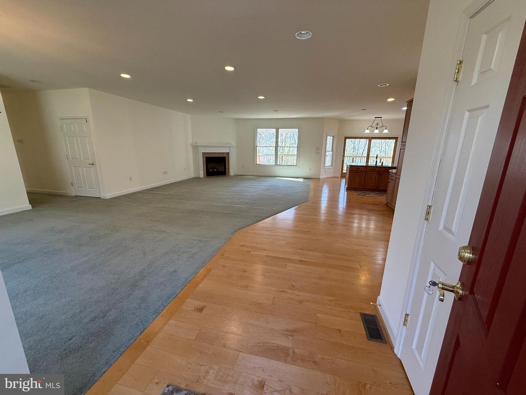 Image 7 of property listing at 4222 IJAMSVILLE RD, Ijamsville, MD 21754