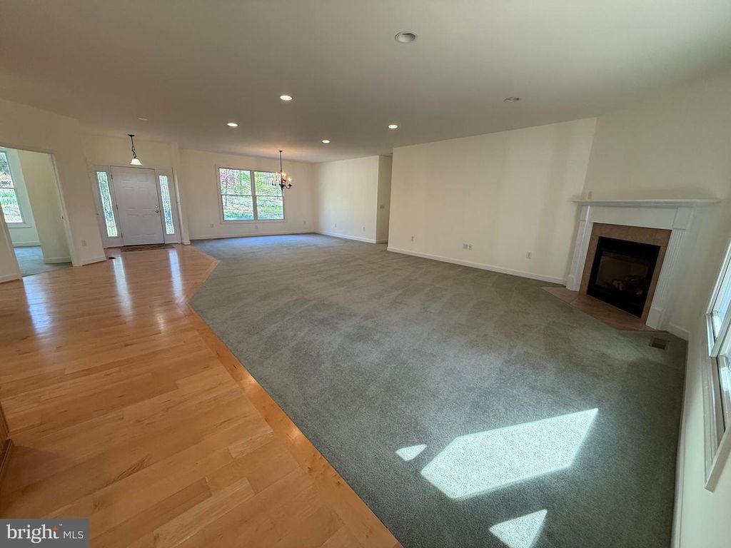 Image 8 of property listing at 4222 IJAMSVILLE RD, Ijamsville, MD 21754