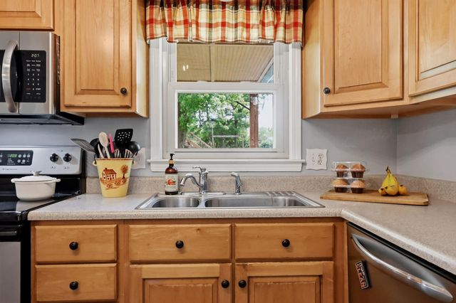 282 S Eagle Creek Drive, Lexington, KY 40515