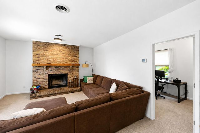 282 S Eagle Creek Drive, Lexington, KY 40515
