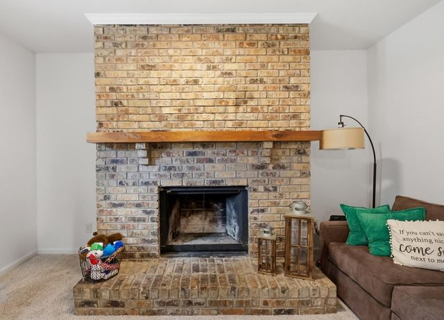 282 S Eagle Creek Drive, Lexington, KY 40515
