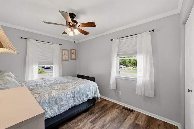 282 S Eagle Creek Drive, Lexington, KY 40515