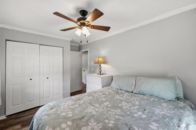 282 S Eagle Creek Drive, Lexington, KY 40515