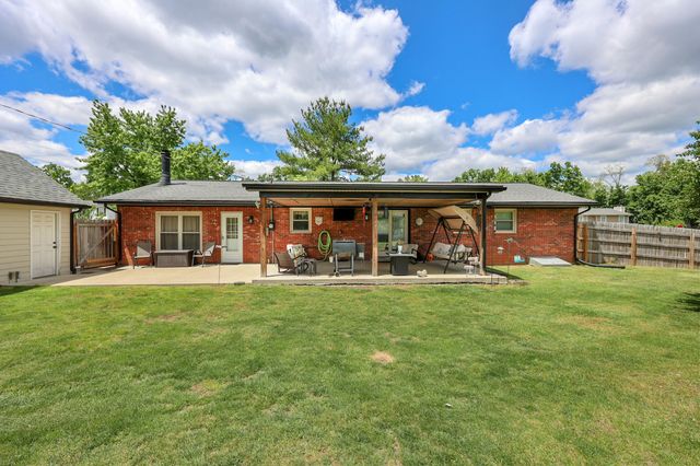 282 S Eagle Creek Drive, Lexington, KY 40515
