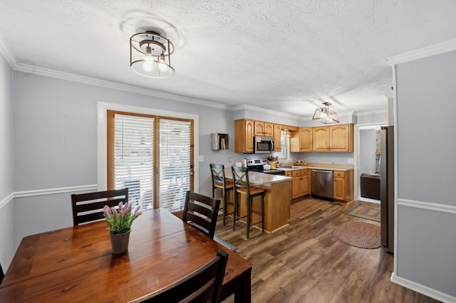 282 S Eagle Creek Drive, Lexington, KY 40515