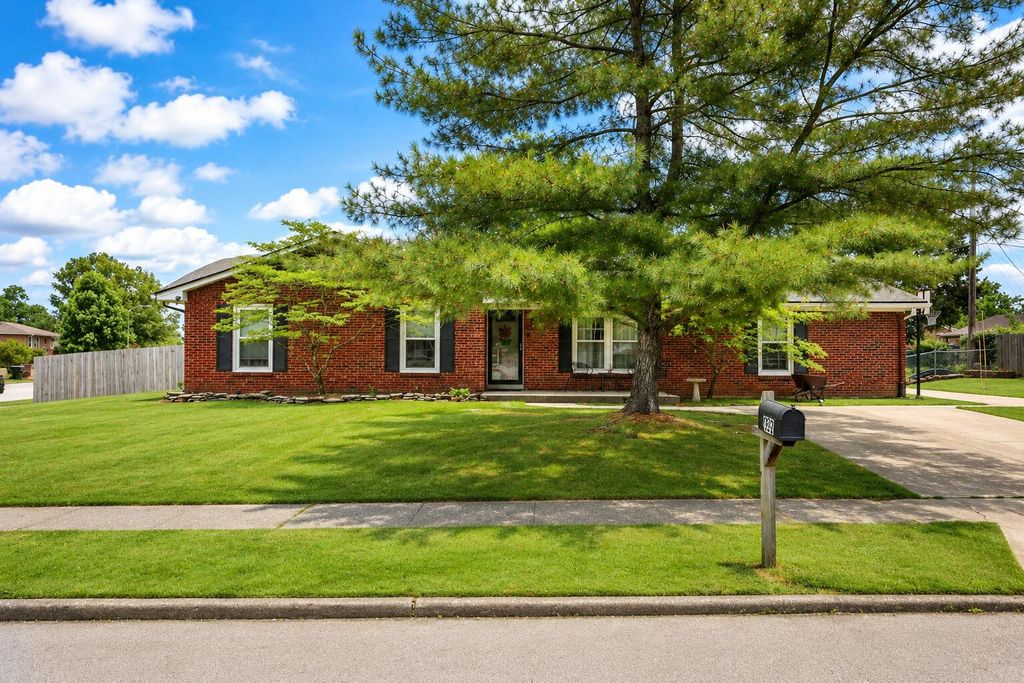 282 S Eagle Creek Drive, Lexington, KY 40515