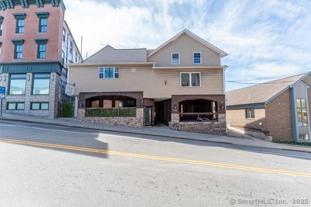6-14 Pomfret Street, Putnam, CT 06260