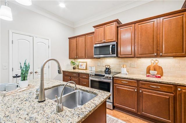 2305 Grove Valley Way, Marietta, GA 30064