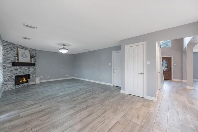 16918 Lighthouse View Drive, Friendswood, TX 77546