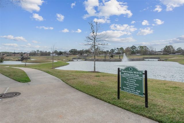 16918 Lighthouse View Drive, Friendswood, TX 77546