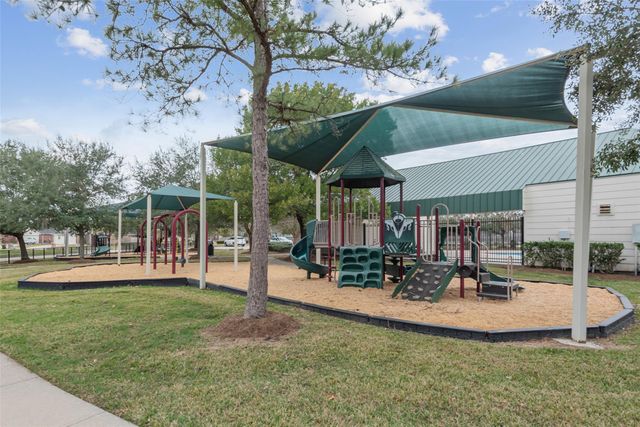 16918 Lighthouse View Drive, Friendswood, TX 77546