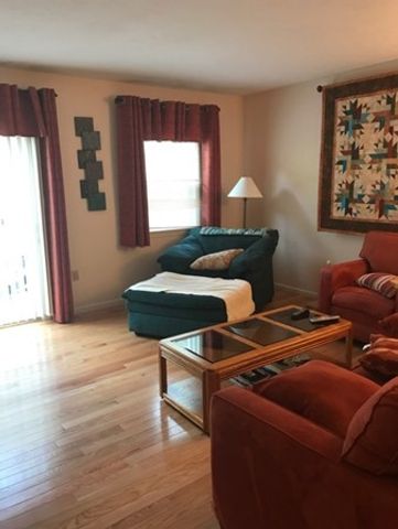 35 Lamplighter Lane 35, Easton, MA 02375