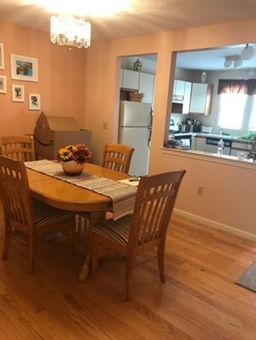 35 Lamplighter Lane 35, Easton, MA 02375