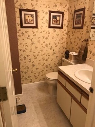 35 Lamplighter Lane 35, Easton, MA 02375