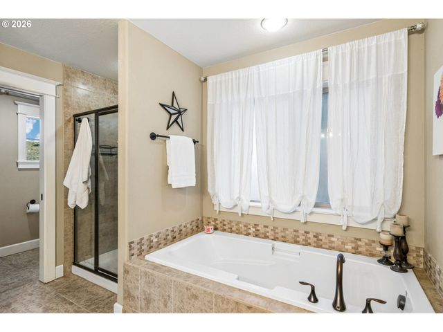 22248 Sw SMITH Ave, Sherwood, OR 97140