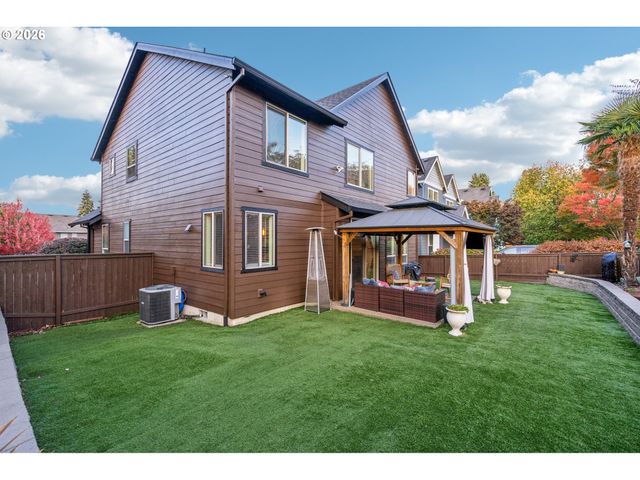 22248 Sw SMITH Ave, Sherwood, OR 97140