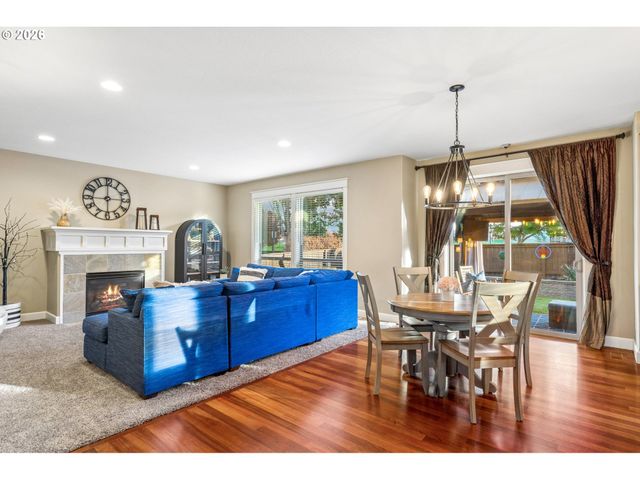 22248 Sw SMITH Ave, Sherwood, OR 97140