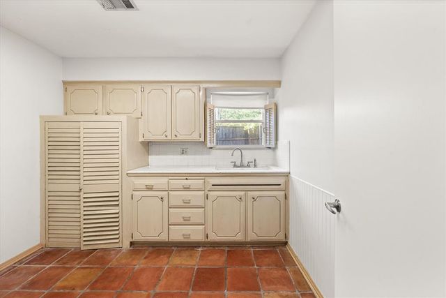 6308 NW 62nd Circle, Oklahoma City, OK 73122