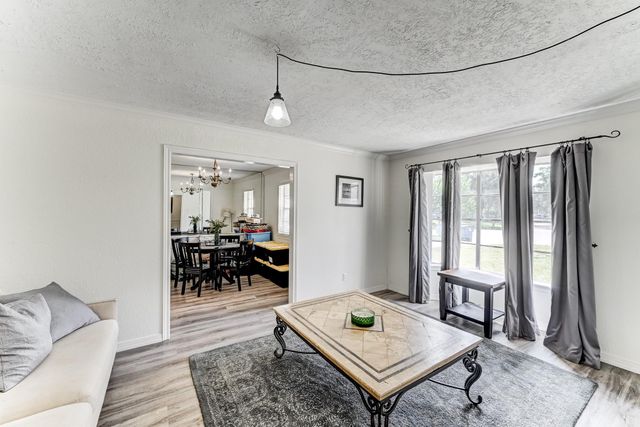 1130 Old Mill Lane, Houston, TX 77073
