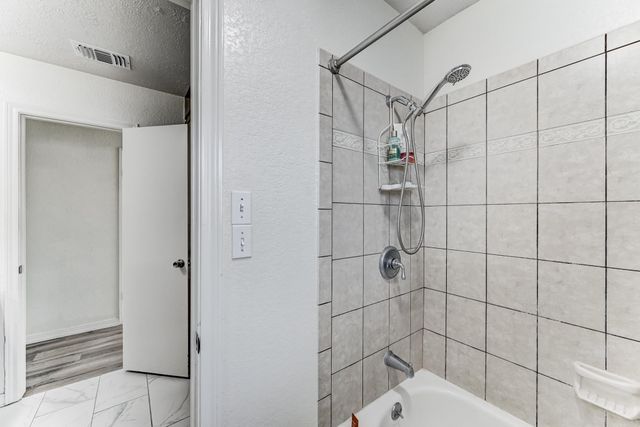 1130 Old Mill Lane, Houston, TX 77073