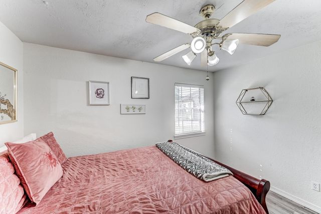 1130 Old Mill Lane, Houston, TX 77073