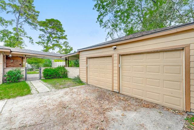 1130 Old Mill Lane, Houston, TX 77073