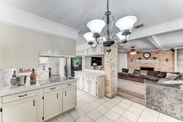 1130 Old Mill Lane, Houston, TX 77073