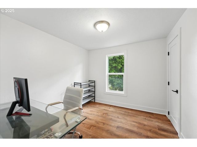 4711 ALDER St, West Linn, OR 97068