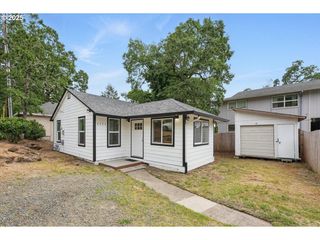 4711 ALDER St, West Linn, OR 97068