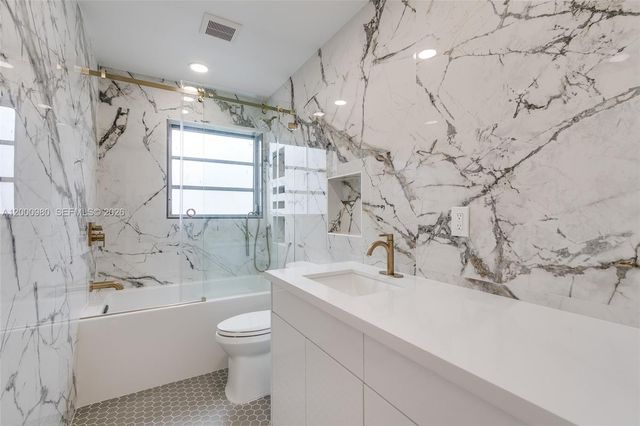 840 NE 182nd Ter, North Miami Beach, FL 33162